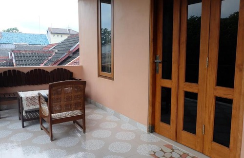 Sleman House | Homestay Jogja Kronggahan dekat UTY by Simply Homy