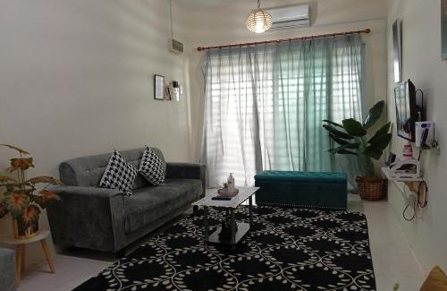 Durian Sebatang House | Homestay Kak Ninie