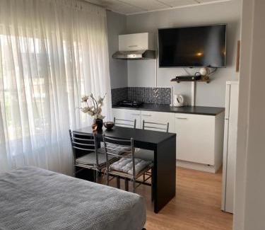 Assebroek Bed & Breakfast | Homestay Mimi's Rental