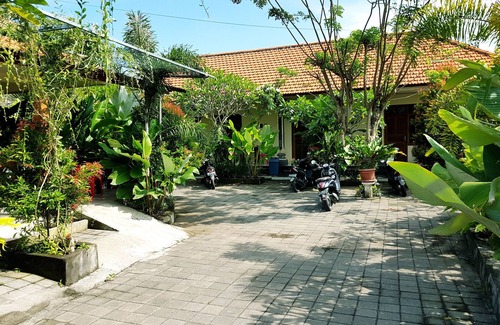 Kutuh Apartment | Homestay Near Pandawa Beach Deluxe Room