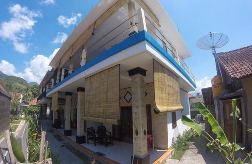 Purwakerti House | Homestay & Restaurant Segara Amed