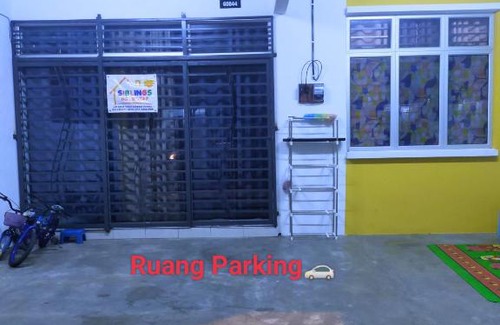 Kampong Raja House | Homestay Siblings