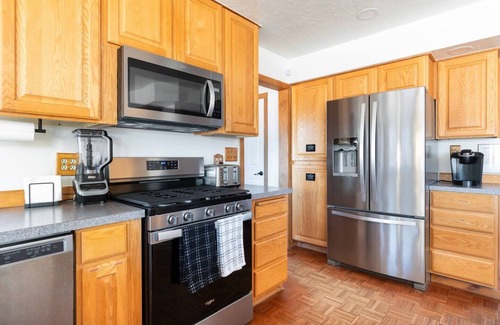 Dammeron Valley Cabin | Homestead Cabin/Housen15-20 minutes North of St.George by Snow Canyon State Park