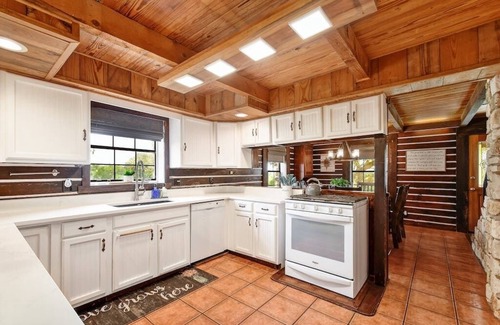 San Marcos House | Homestead House- Game Room, Lounge Pool, Movie Theater, Hot Tub, etc.