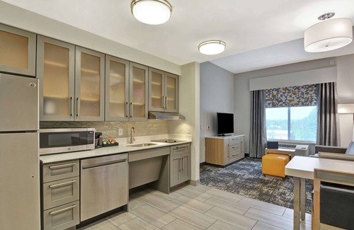 Lynchburg Hotel | Homewood Suites by Hilton Lynchburg