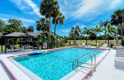 Bunker Oaks Condo | Homey 1bed/1bath condo The Meadows Pool View