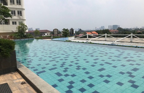 Depok Apartment | Homey And Nice Studio Cinere Bellevue Suites Apartment