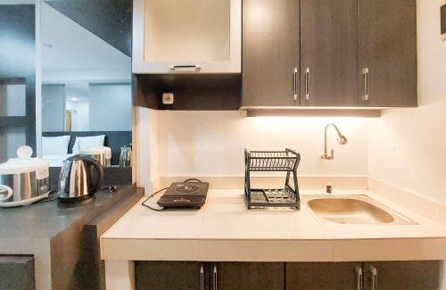Medan Apartment | Homey and Warm Studio Apartment at Mansyur Residence By Travelio