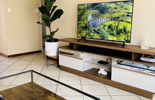 Centurion Apartment | Homey apartment in Centurion.