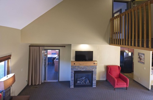 Wisconsin Dells Villa | Homey Christmas Mountain Village, 2 Bedroom Villa