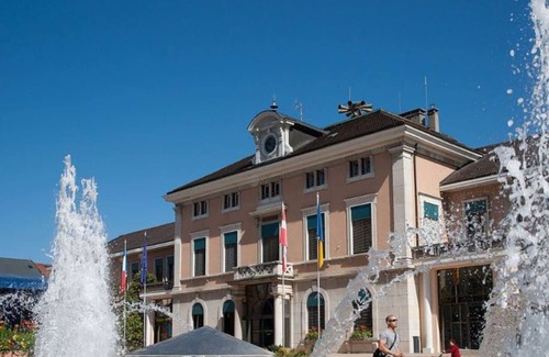 Annemasse Apartment | Homey Color - Close to downtown/Parking/Netflix