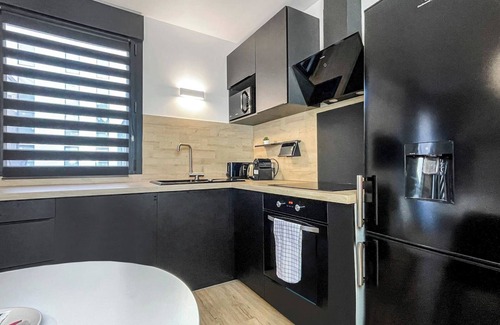 Annemasse Apartment | Homey Helsinki - Downtown/Private Patio/Netflix