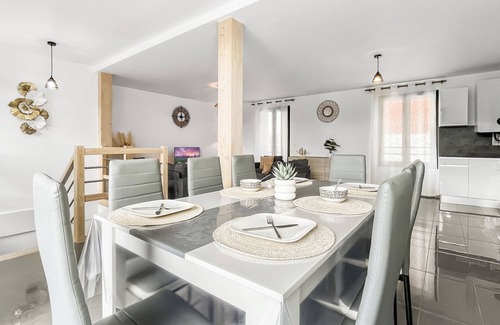 Annemasse Apartment | Homey Luxury - Near downtown, transport, Geneva