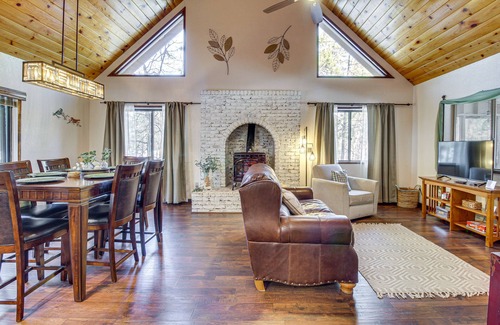 Pinetop Cottage | Homey Pinetop-lakeside Gem Near Lake + Trails