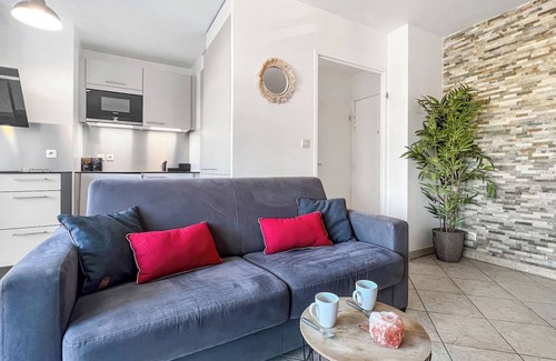Vetraz-Monthoux Apartment | Homey Precioso -Private Patio/Free parking/Netflix