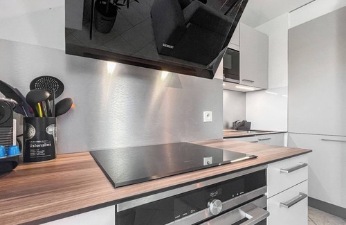 Vetraz-Monthoux Apartment | Homey Precioso -Private Patio/Free parking/Netflix