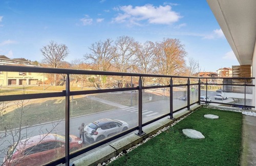 Vetraz-Monthoux Apartment | Homey Precioso -Private Patio/Free parking/Netflix