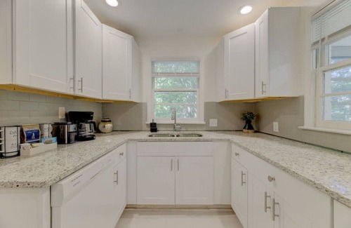 Columbia Apartment | Homey Three-Bed Columbian Getaway!