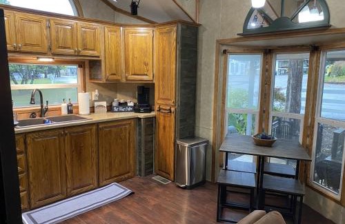 Bloomington Other | Homey Villa with Loft in Bloomington