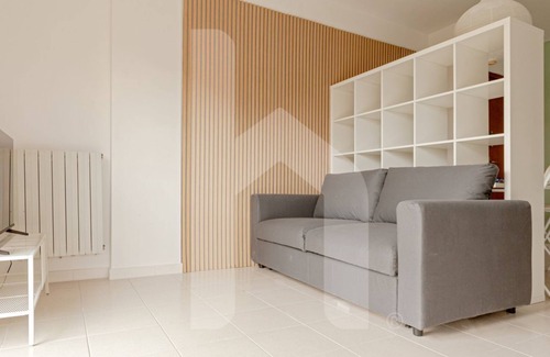 Pisa Apartment | Homiday- New and Lovely Two Bedroom Apartment - Free Parking