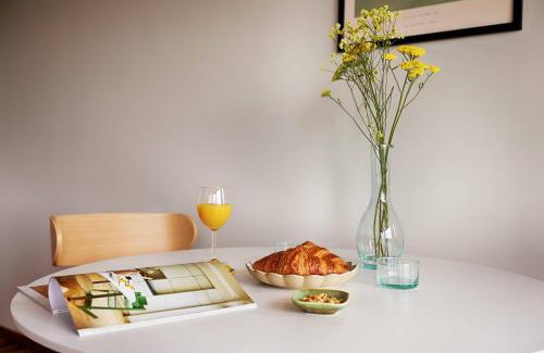 Steinbachtal Apartment | homie stay Architektenapartments im Grünen mit Blick auf die Würzburger Innenstadt