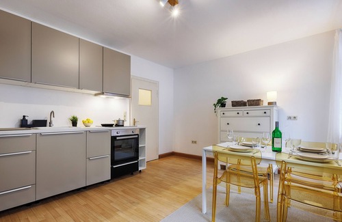 Wurzburg City Centre Apartment | homie stay Karmeliten Apartments