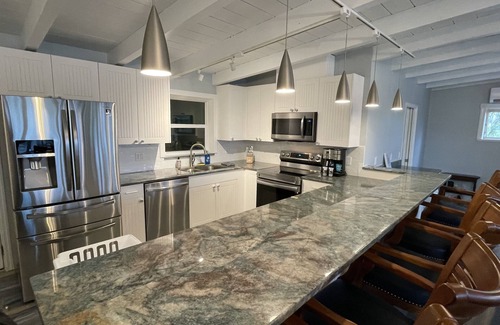 Homosassa House | Homosassa River Camp on the main Homosassa River