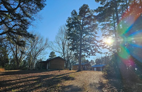Eureka Springs Apartment | Honey Bear Haven Suite 2