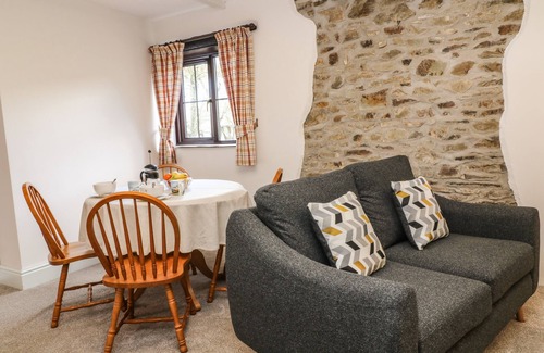 Holsworthy Cottage | Honey Bee Cottage