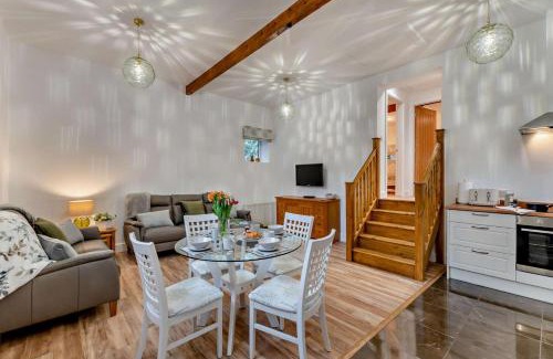 Shotley Bridge House | Honey Hirst