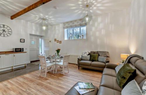 Shotley Bridge House | Honey Hirst
