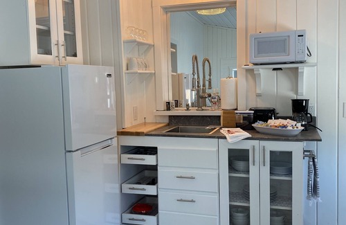 Petoskey House | Honey Suite at Bear River House