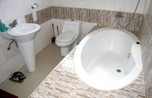 Lusaka Cabin | Honeybed Lodge