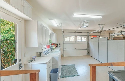 Northeast Carmel House | Honeybee - Carmel Home - What's the Buzz?