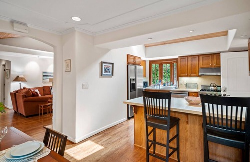 Northeast Carmel House | Honeybee - Carmel Home - What's the Buzz?