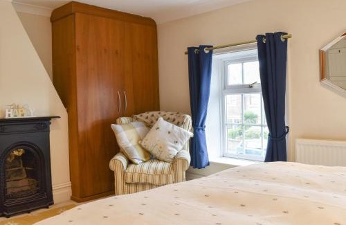 Candlewick House | Honeybee Cottage