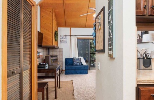 Shaver Lake Condo | Honeycomb Hideout | Condo near the spa!