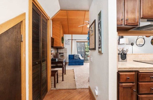 Shaver Lake Condo | Honeycomb Hideout | Condo near the spa!