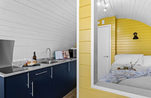 Wells Cabin | Honeycrisp Glamping Pod- Free Wi-F, Hot Tub