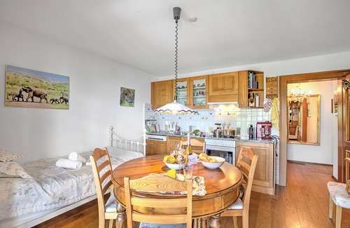 Minusio Apartment | Honeymoon Love Retreat 1, Brione Sopra Minusio, Switzerland