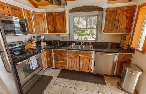 Gold Beach House | Honeymoon Cove- Exclusive Beach, Ocean View & Spa