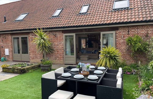 Martham House | Honeysuckle Barn, Martham
