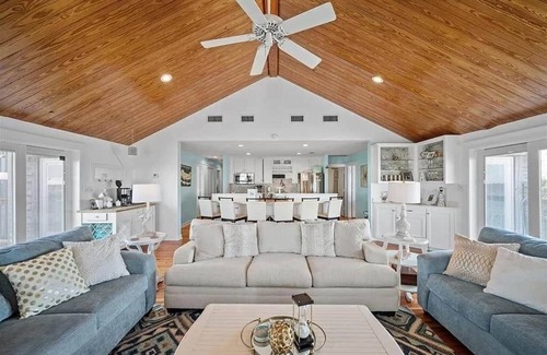 Royal Lagoons House | Honeysuckle Blue with Golf Cart!