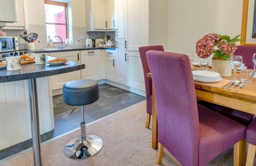 Llanfyrnach House | Honeysuckle Cottage - Wellstone