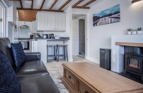 Amroth Cottage | Honeysuckle Cottage - 1 Bedroom Cottage - Amroth