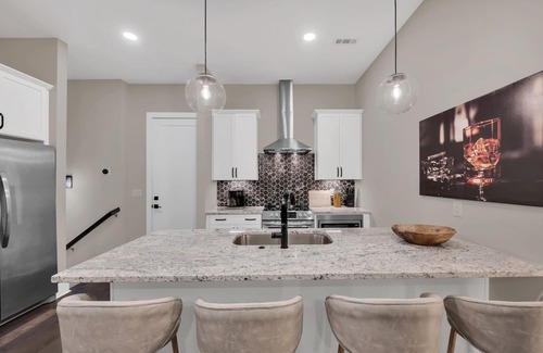 Nashville Apartment | Honky Tonk Central/9 Beds