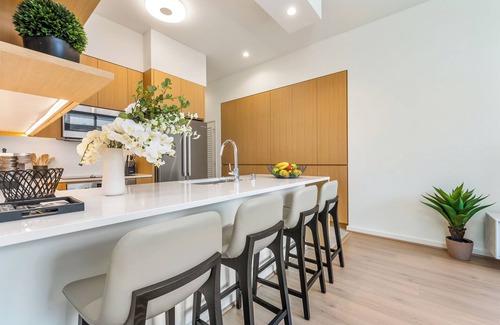 Ala Moana House | Honolulu Luxury Condo w/Resort Amenities & Private Courtyard Access