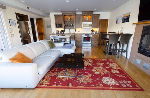 Union House | Hood Canal Resort - Luxury Lookout Vacation Rental