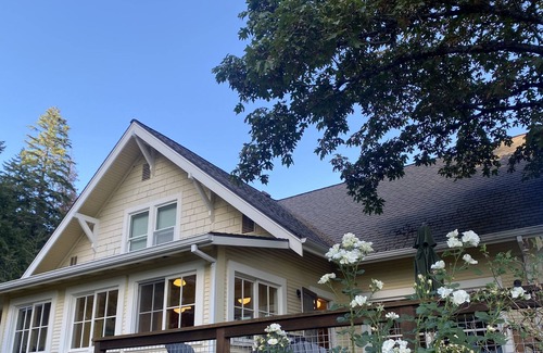 Hood River Other | Hood River Farm House on 40 Acres - 5bd & 3ba