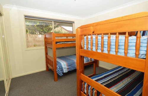Yamba House | Hook, Wine and Sinker